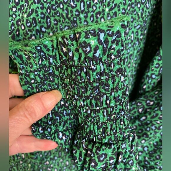 NWT Sanctuary Noell Green Blouse Leopard Print Chiffon Office Casual Corpcore - Picture 10 of 15